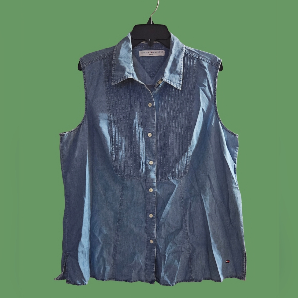 Tommy Hilfiger Light Blue Sleeveless Chambray Button-Down Shirt Size 18